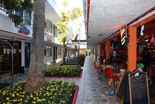 Tradewinds Airport Hotel image 15