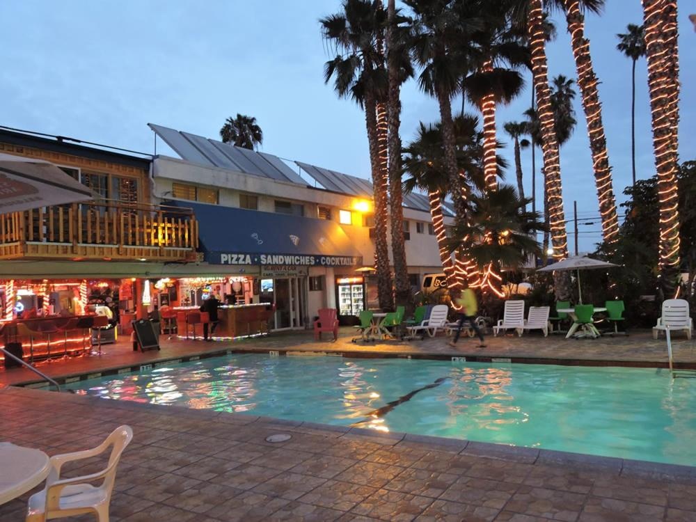 Tradewinds Airport Hotel Image 19